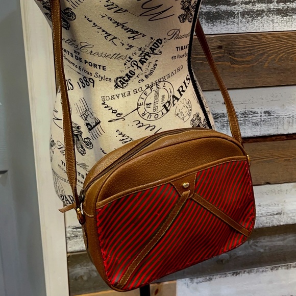 Gucci Red Green Striped Leather Canvas Crossbody - Picture 1 of 13